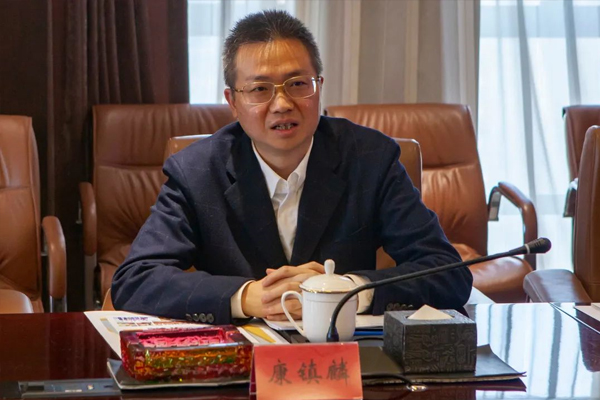 金霞經(jīng)開區(qū)李國軍書記一行走訪慰問友誼咨詢2.JPG